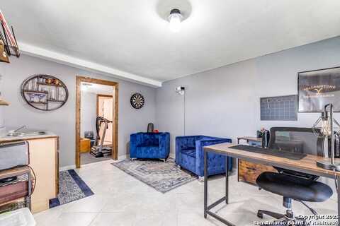 450 E Palfrey, San Antonio, TX 78223