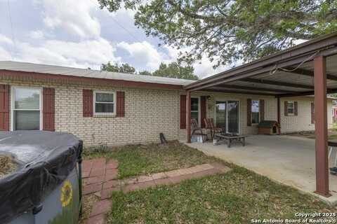 865 Verdi Road, Pleasanton, TX 78064