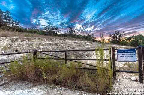 2040 Park Road 37, Helotes, TX 78023
