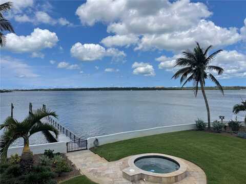 8488 35TH AVENUE N, Saint Petersburg, FL 33710