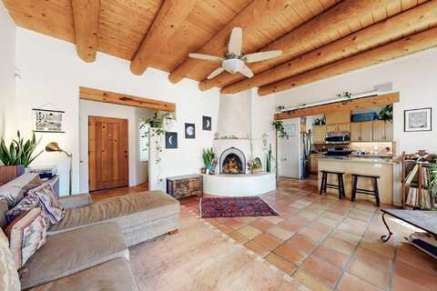 3239 La Paz Lane, Santa Fe, NM 87507