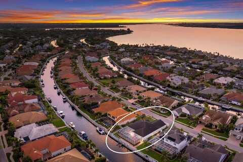 569 MAST DRIVE, BRADENTON, FL 34208