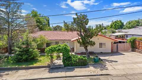 2303 Gold Street, Redding, CA 96001