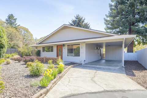 742 Brookside Circle, Rogue River, OR 97537
