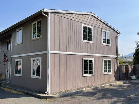 1215 W MAIN Street, Medford, OR 97501