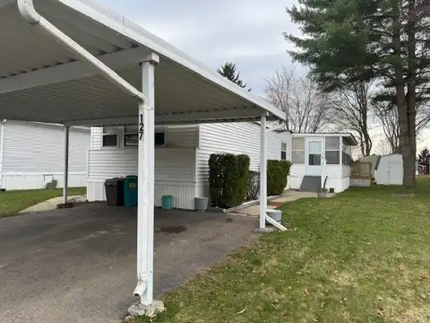 4261 Grange Hall Rd #127, Holly, MI 48442