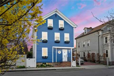 33 Marsh Street, Newport, RI 02840