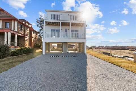 268 Common Fence Boulevard, Portsmouth, RI 02871