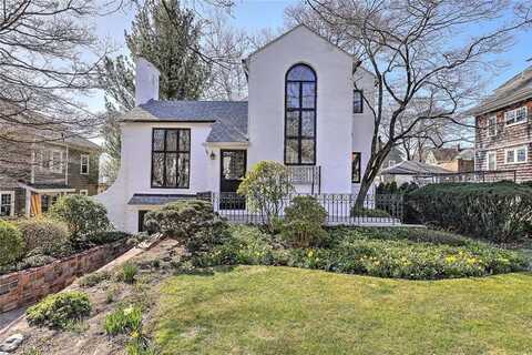 21 Laurel Avenue, Providence, RI 02906