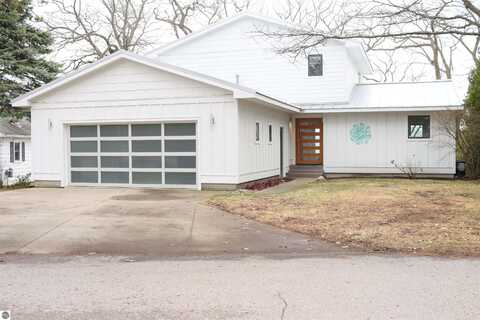 745 S Crescent Avenue, Au Gres, MI 48703