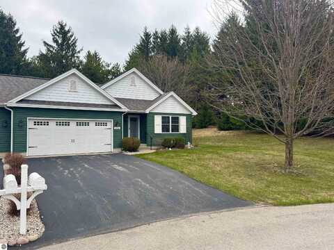 5206 Chestnut Court, Traverse City, MI 49685