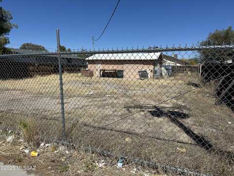 1530 N Columbus Boulevard, Tucson, AZ 85712