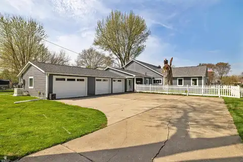 28840 Old North River, Harrison, MI 48045