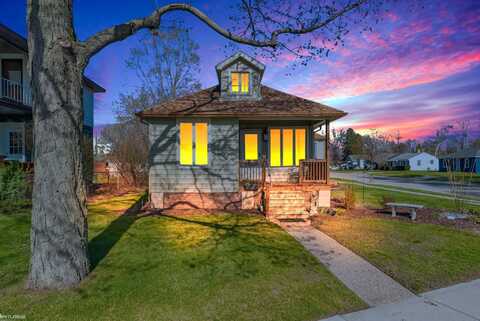 1802 Riverside, Port Huron, MI 48060