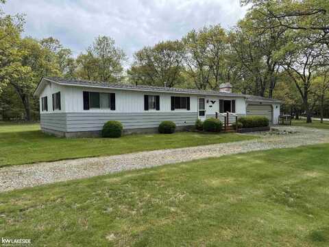 5740 Pine, Caseville, MI 48725