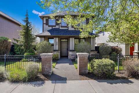 3723 NE Purcell Boulevard, Bend, OR 97701