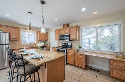 914 Junipero WAY, SALINAS, CA 93901