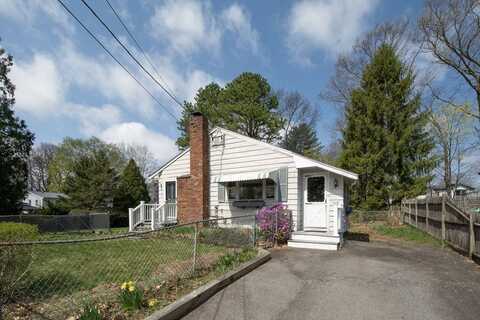 6 Clover Road, Holbrook, MA 02343