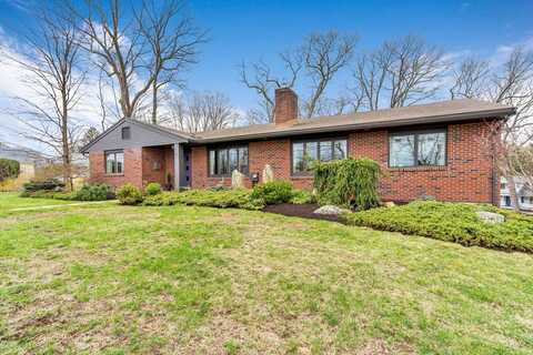 81 Linden St, Holliston, MA 01746