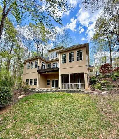 4011 Bienvenue Drive, Greensboro, NC 27409