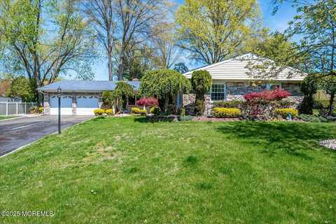 14 Clinton Drive, Manalapan, NJ 07726