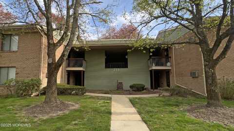 233 Medford Court, Manalapan, NJ 07726