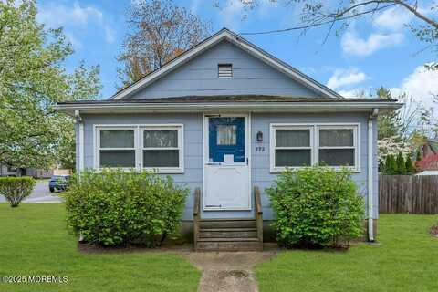 892 Palmer Avenue, Middletown, NJ 07748