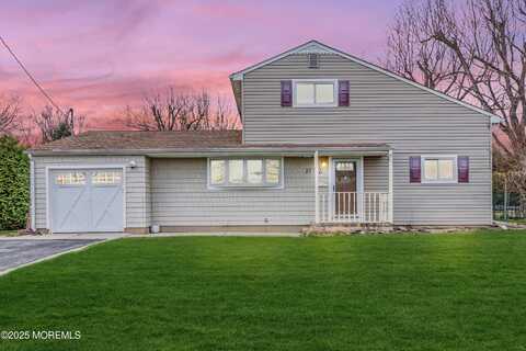 27 Koenig Lane, Freehold, NJ 07728