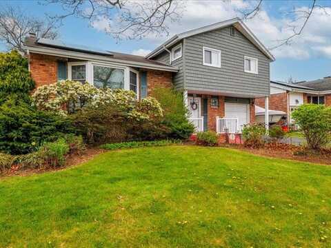 3293 Milburn Avenue, Baldwin, NY 11510