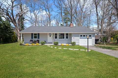 225 Connetquot Drive, Oakdale, NY 11769