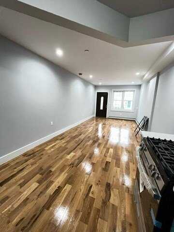 164-15 104th Rd, Jamaica, NY 11433