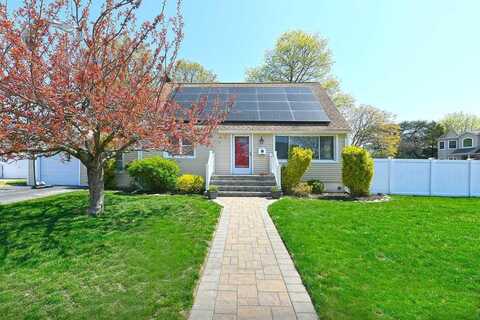 214 Maeder Avenue, Merrick, NY 11566