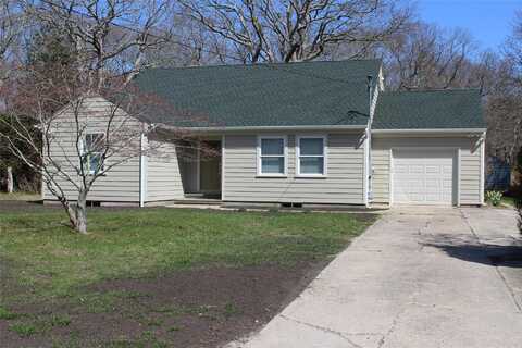 127 Belleview Avenue, Center Moriches, NY 11934