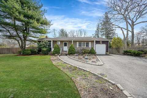 290 Carlton Drive E, Shirley, NY 11967