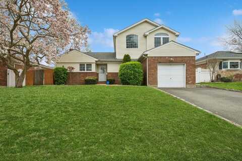 1566 Kew Avenue, Hewlett, NY 11557