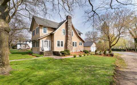 1212 Roanoke Avenue, Riverhead, NY 11901
