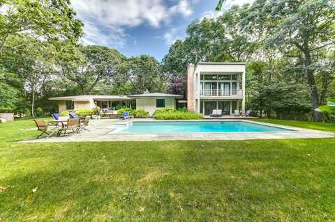 2 Terry Road, East Hampton, NY 11937