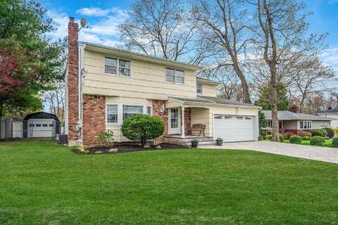 42 Pitt Avenue, Deer Park, NY 11729