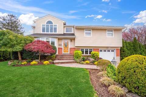 7 Holly Drive, Syosset, NY 11791
