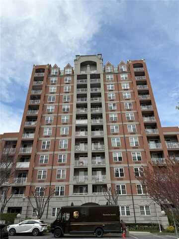 40 Oceana Drive W, Brooklyn, NY 11235