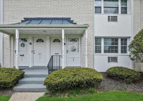 3118 Wilshire Lane, Oakdale, NY 11769