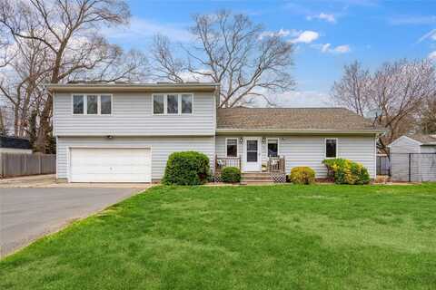 5 Sinclair Street, Mastic, NY 11950