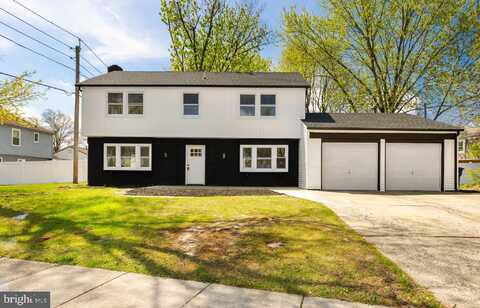 24 NEW CASTLE LANE, WILLINGBORO, NJ 08046