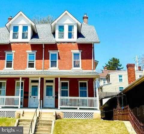 327 MAIN STREET, ROYERSFORD, PA 19468