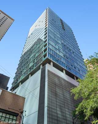 550 N Saint Clair Street, Chicago, IL 60611