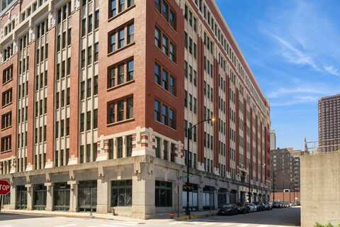 732 S Financial Place, Chicago, IL 60605