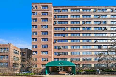 708 W Bittersweet Place, Chicago, IL 60613