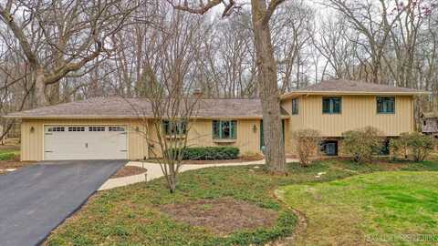 6n381 Old Homestead Road, Saint Charles, IL 60175