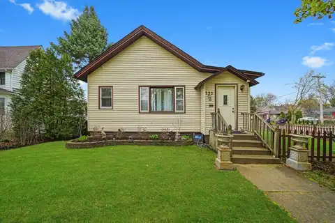 555 DOUGLAS Avenue, Elgin, IL 60120