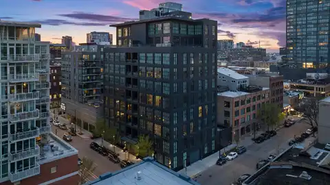 900 W Washington Boulevard, Chicago, IL 60607